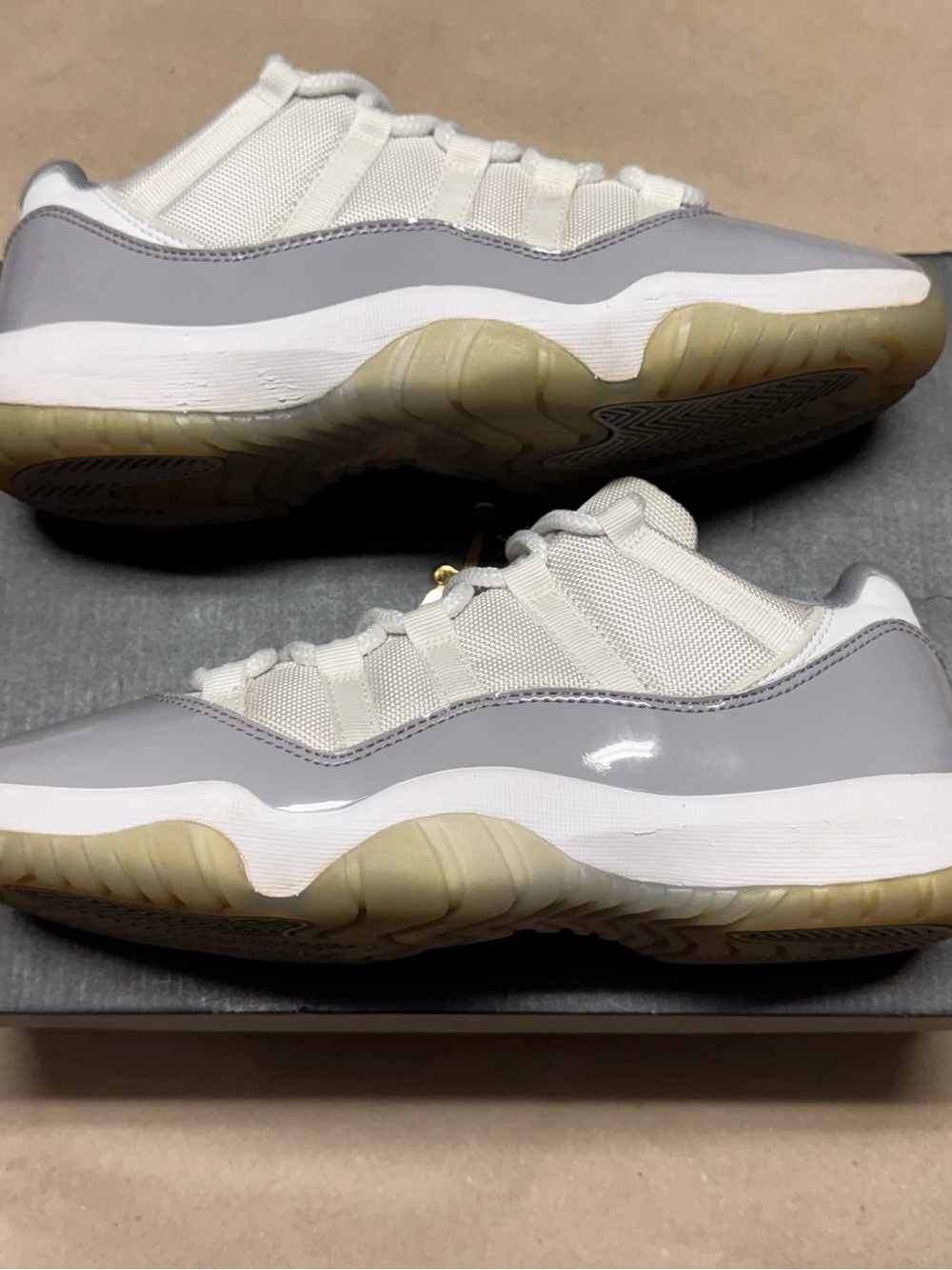 Nike Air Jordan 11 XI Retro Low Cement Grey Mens size 8 Basketball shoes!
